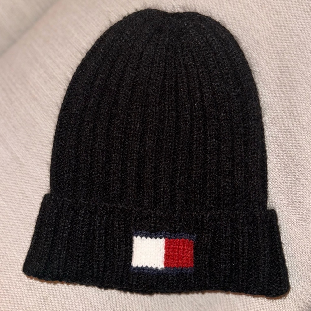 Tommy Hilfiger knit beanie
